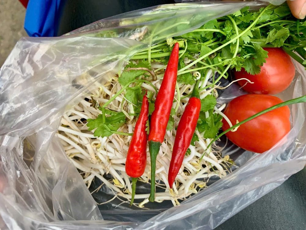 Ớt leo giá đắt ngang thịt bò, chạm mốc 250.000 đồng/kg