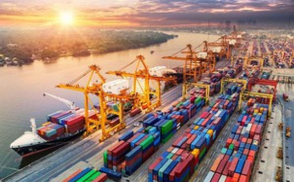 Xuất khẩu máy vi tính, sản phẩm điện tử và linh kiện của Việt Nam tiếp tục tăng trưởng mạnh mẽ - Ảnh minh họa