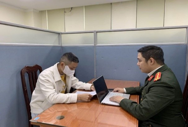 Một YouTuber nổi tiếng bị phạt