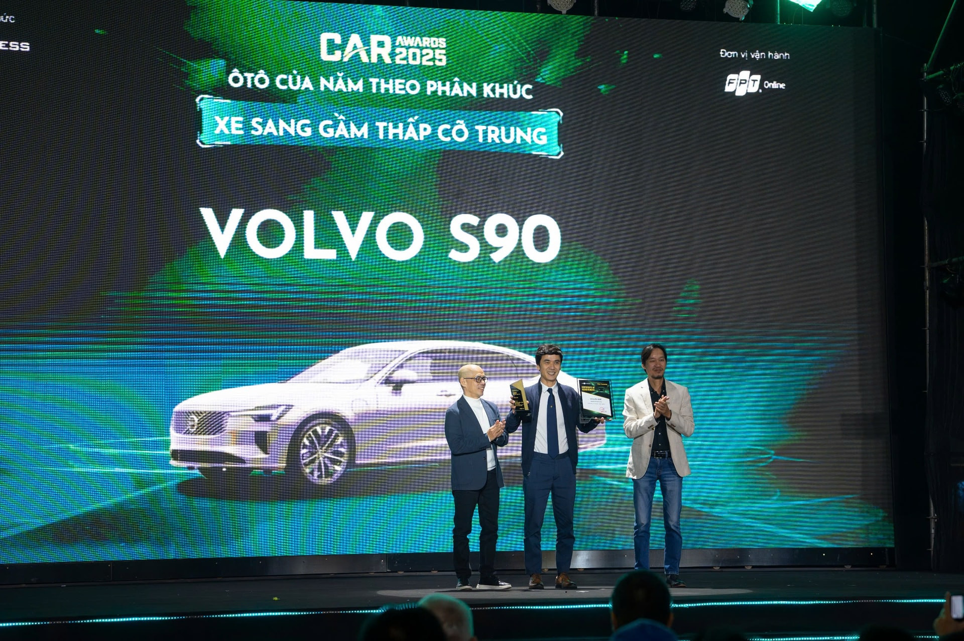 Volvo S90 - c