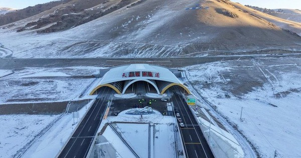 Chính thức khánh thành hầm cao tốc xuyên núi dài nhất thế giới: Rút ngắn thời gian đi qua vùng núi từ vài giờ còn 20 phút
