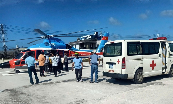 Thuê trực thăng giá gần nửa tỷ đồng để đưa giáo viên bị đột quỵ đi cấp cứu - ảnh 1