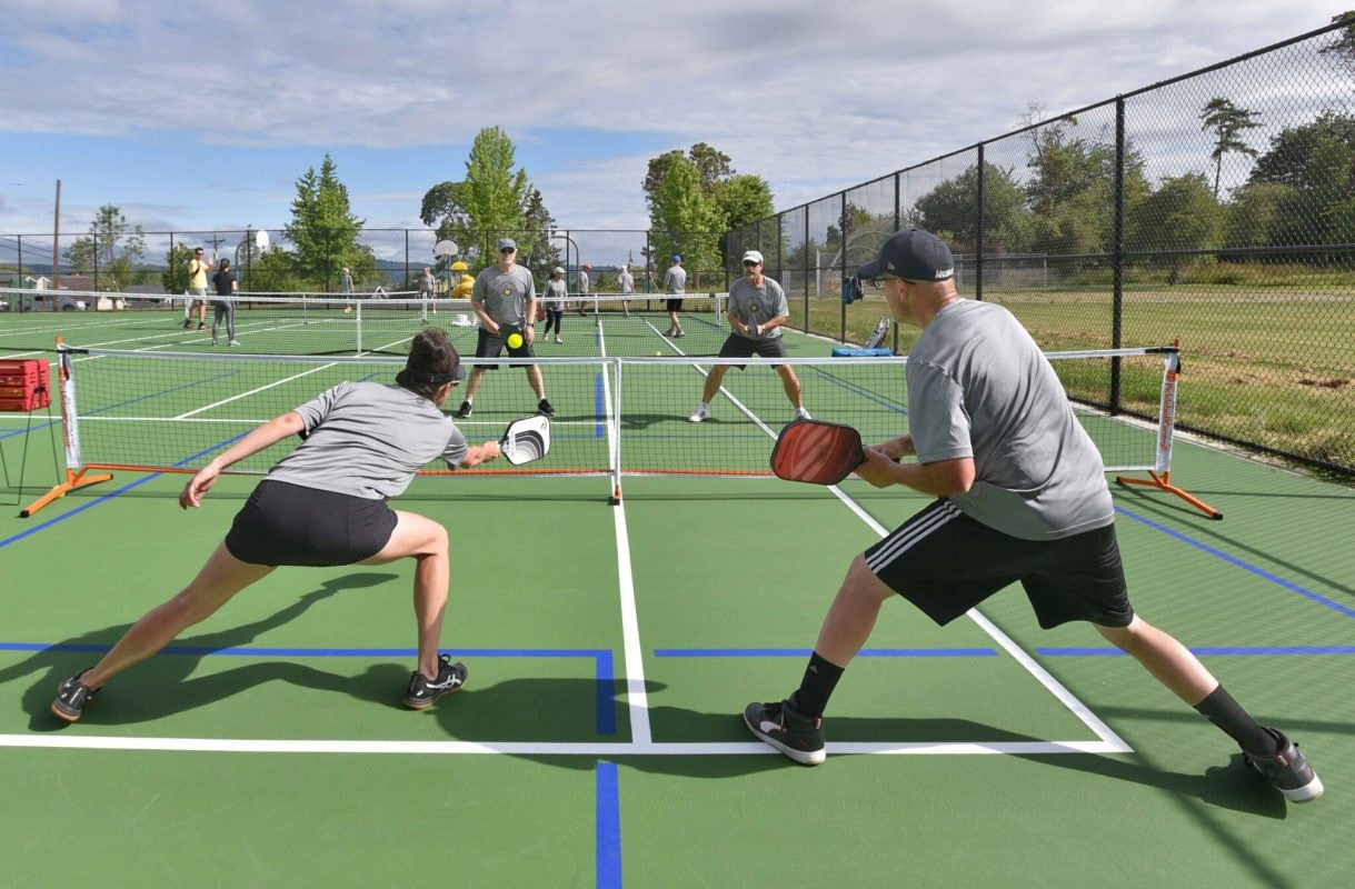 pickleball-doubles-at-browns-point-playfield-1219x800.jpg