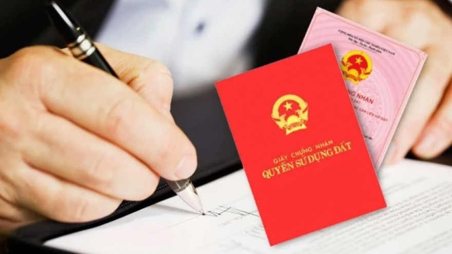 Từ nay, việc đứng tên trên sổ đỏ sẽ có sự thay đổi lớn- Ảnh 2.