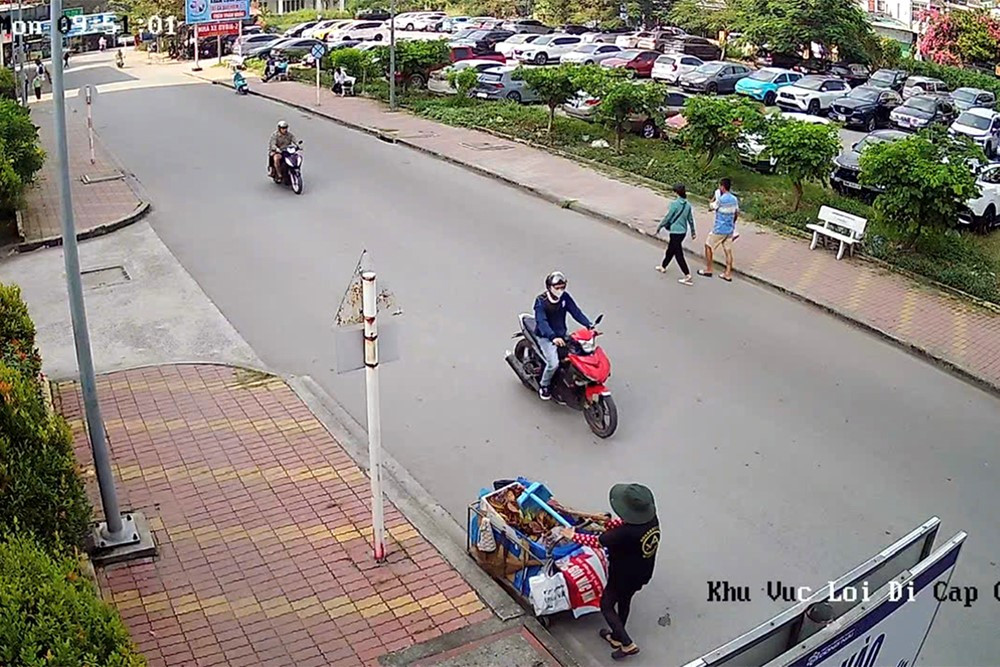 Bắt đối tượng lấy trộm hơn 1 tỷ đồng, 11 chỉ vàng 9999, 3 sổ tiết kiệm tại bệnh viện, đem 500 triệu mua quà tặng bán gái - ảnh 2