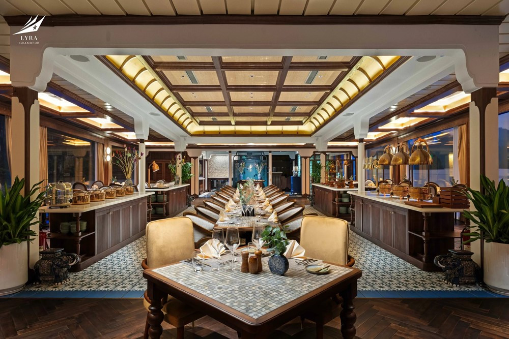 Du thuyền hạng sang có 33 phòng nghỉ, sân golf chính thức ra mắt tại Hạ Long - ảnh 4