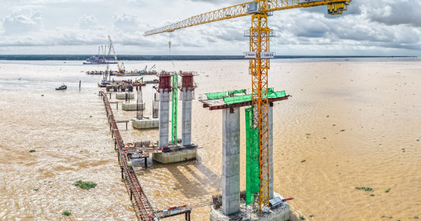 Cầu vượt sông 8.000 tỷ xoá bỏ toàn bộ các bến phà lâu đời, rút ngắn khoảng 80km từ miền Tây đến TP. HCM: Thi công xuyên lễ nỗ lực hoàn thành