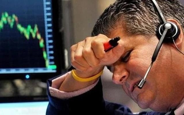 Top 10 cổ phiếu bị khối ngoại bán ròng mạnh nhất năm 2025