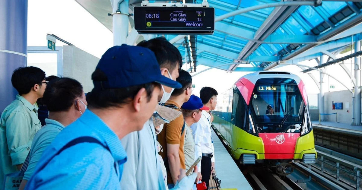 Metro Nhổn - ga Hà Nội triển khai vé điện tử thông minh từ hôm nay Metro Nhổn - ga Hà Nội triển khai vé điện tử thông minh từ hôm nay