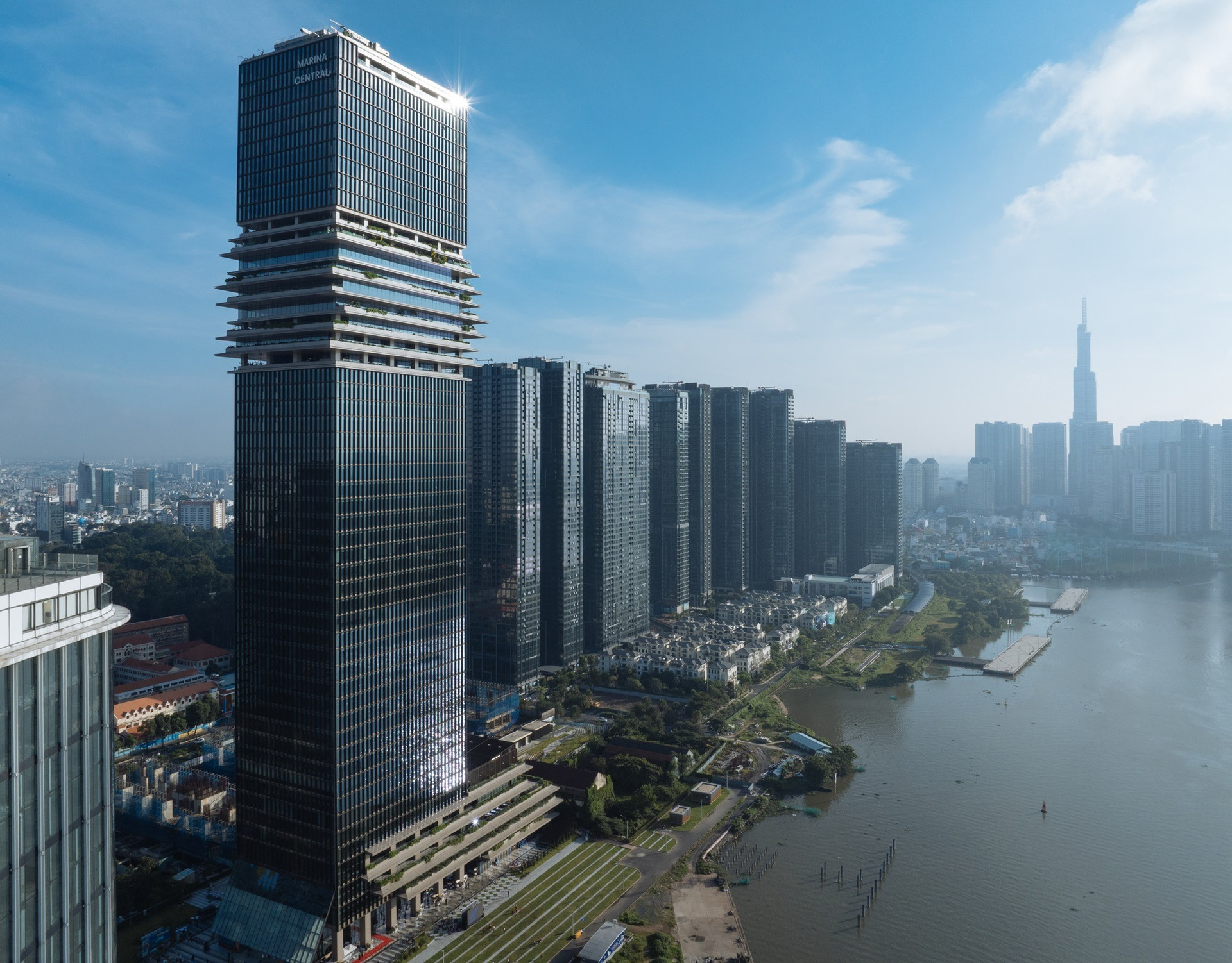 Chủ đầu tư tòa nhà chọc trời 55 tầng là biểu tượng tài chính của TP. HCM có động thái đáng chú ý trước thềm bước sang năm 2026- Ảnh 2.