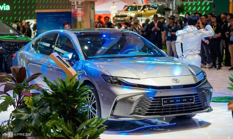 camry2jpg-1729698327.webp