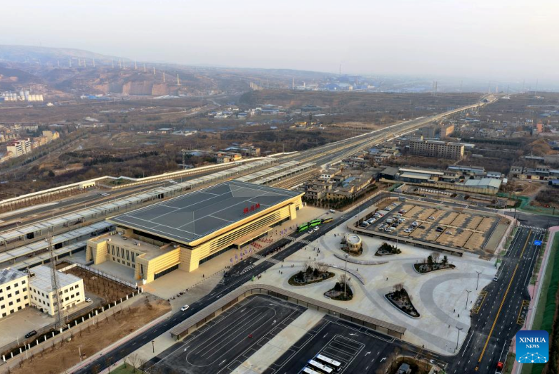 Trung Quốc lập kỳ tích 50.000 km đường sắt cao tốc: Mỗi hộ gia đình di dời chỉ nhận gần 19 triệu đồng đền bù siêu dự án - ảnh 2