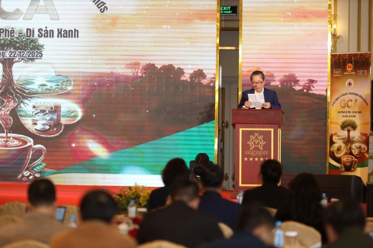 Ông Nguyễn Nam Hải, Chủ tịch Hiệp hội Cà phê – Ca cao Việt Nam (VICOFA) phát biểu tại Hội thảo khoa học cà phê quốc tế ngày 22/12/2025, tại Đà Lạt (Lâm Đồng). Ảnh: TNI King Coffee