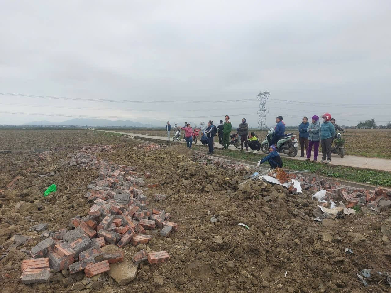 Xây dựng trên đất nông nghiệp: 13 trường hợp ở Hà Nội bị xử lý mạnh tay- Ảnh 2.