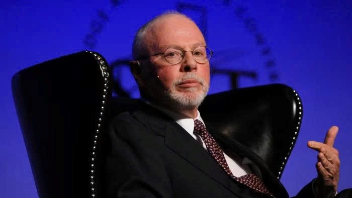 Người đ&agrave;n &ocirc;ng từng đối đầu Warren Buffett, truy đuổi một quốc gia suốt 15 năm, được b&aacute;o ch&iacute; gọi l&agrave; &lsquo;nh&agrave; đầu tư đ&aacute;ng sợ nhất thế giới&rsquo; - ảnh 1