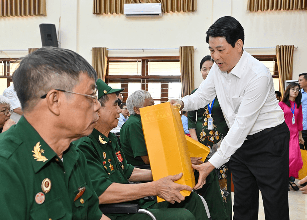 Chủ tịch nước quyết định tặng quà Tết cho hơn 1,6 triệu người, những ai sẽ được nhận? - ảnh 2