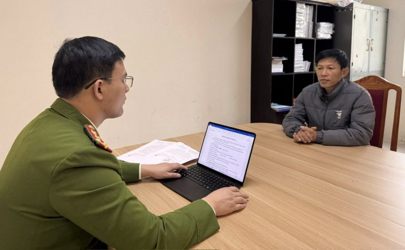 Khởi tố hình sự vụ dựng rạp đám cưới lấn chiếm đường liên thôn - ảnh 1