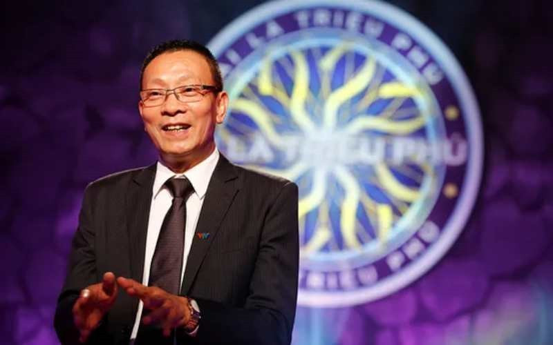 Nam MC được ví như 'linh hồn' Ai là triệu phú: Từng là bình luận viên thể thao, 'tượng đài' của VTV, cuộc sống lúc về hưu gây bất ngờ - ảnh 1