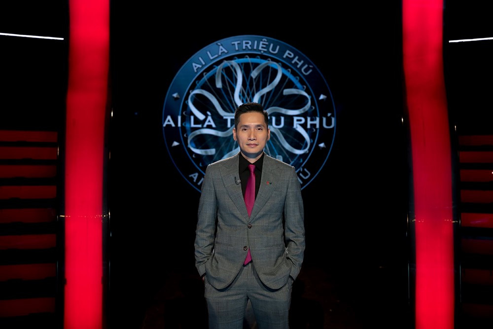 Chân dung 2 MC của ‘cuộc chuyển giao ghế nóng' Ai là triệu phú: Người là sếp lớn FPT, người là Phó Giám đốc ở VTV - ảnh 2