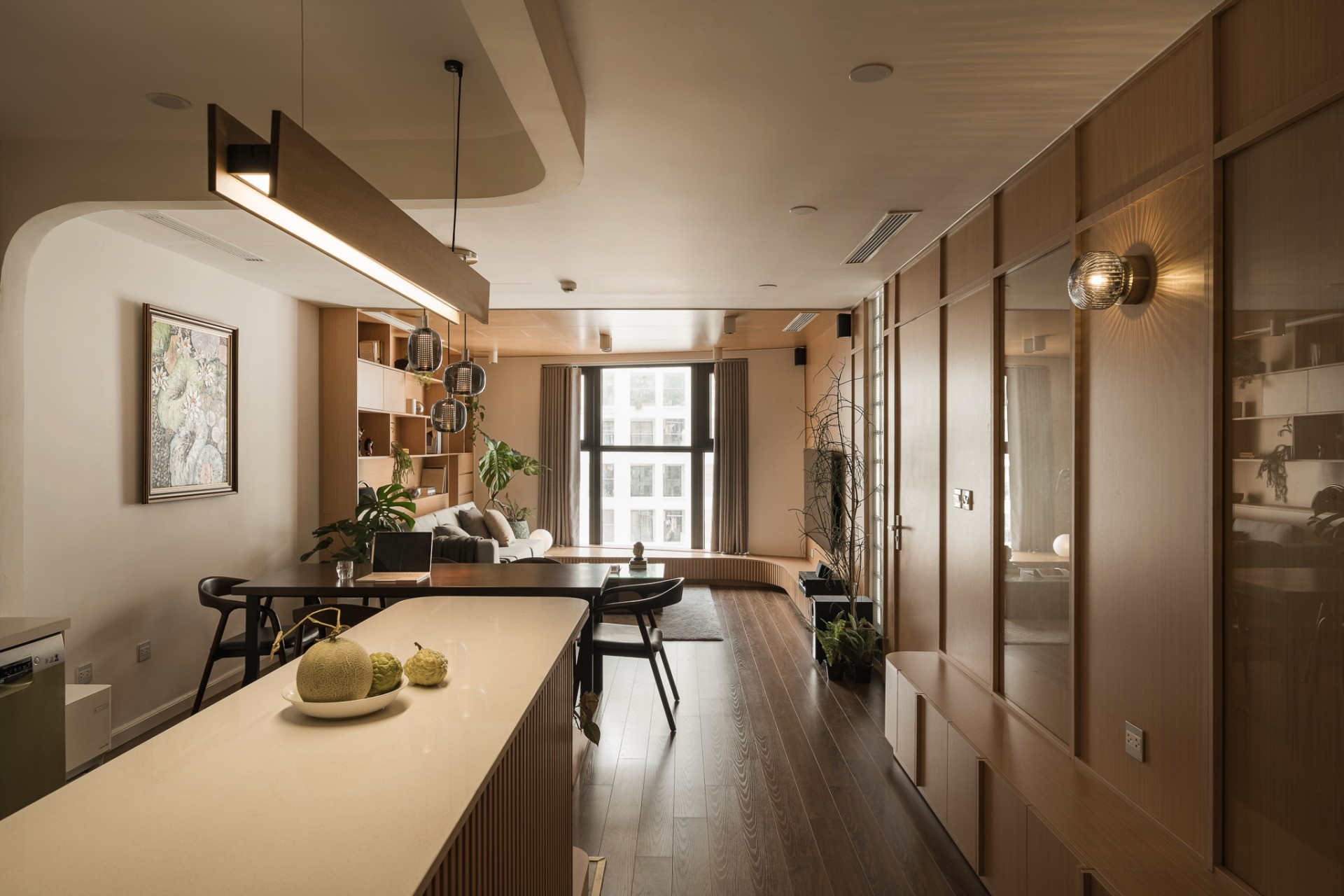 Căn hộ 125m2 bàn giao thô thành 'nhà sáng': Hành lang dài, góc cong vụn vẫn hóa tổ ấm thông minh- Ảnh 4.