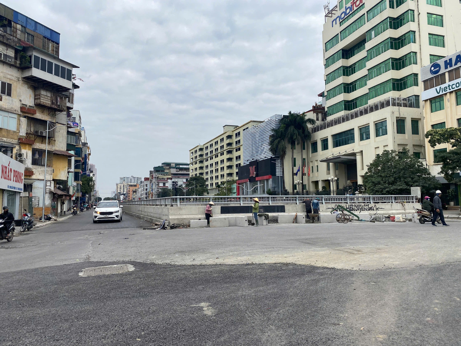 Công trường thi công hầm chui Giải Phóng - Kim Đồng