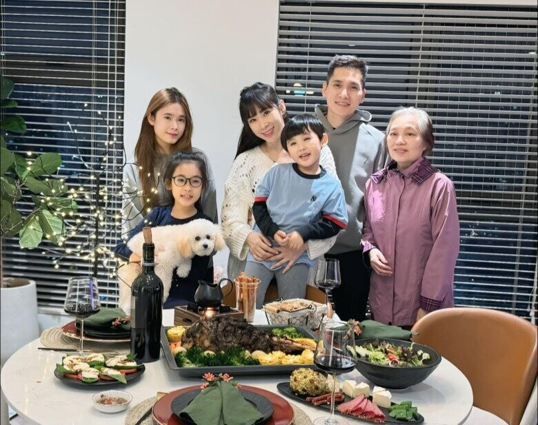 Người dẫn chương trình mới của ‘Ai là triệu phú’: Hiện là Phó Giám đốc, hôn nhân hạnh phúc bên người vợ xinh đẹp cùng công tác tại VTV - ảnh 4