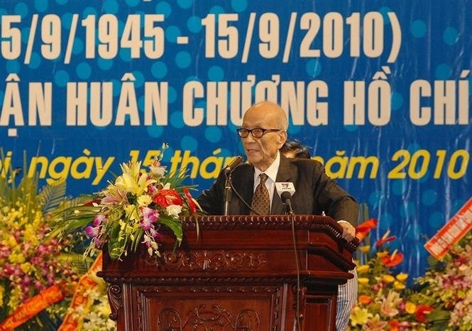 Gia đình Anh hùng Lao động lừng danh Việt Nam: Cha là Giáo sư, cận vệ của Bác Hồ, con cháu đều học hành thành đạt - ảnh 2