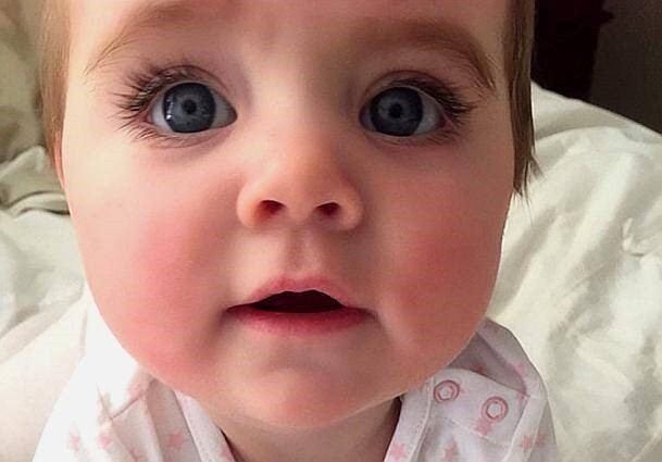 Trẻ có đôi mắt to chưa chắc đã thông minh: Khoa học hé lộ bí mật nằm sâu trong ánh nhìn - ảnh 1