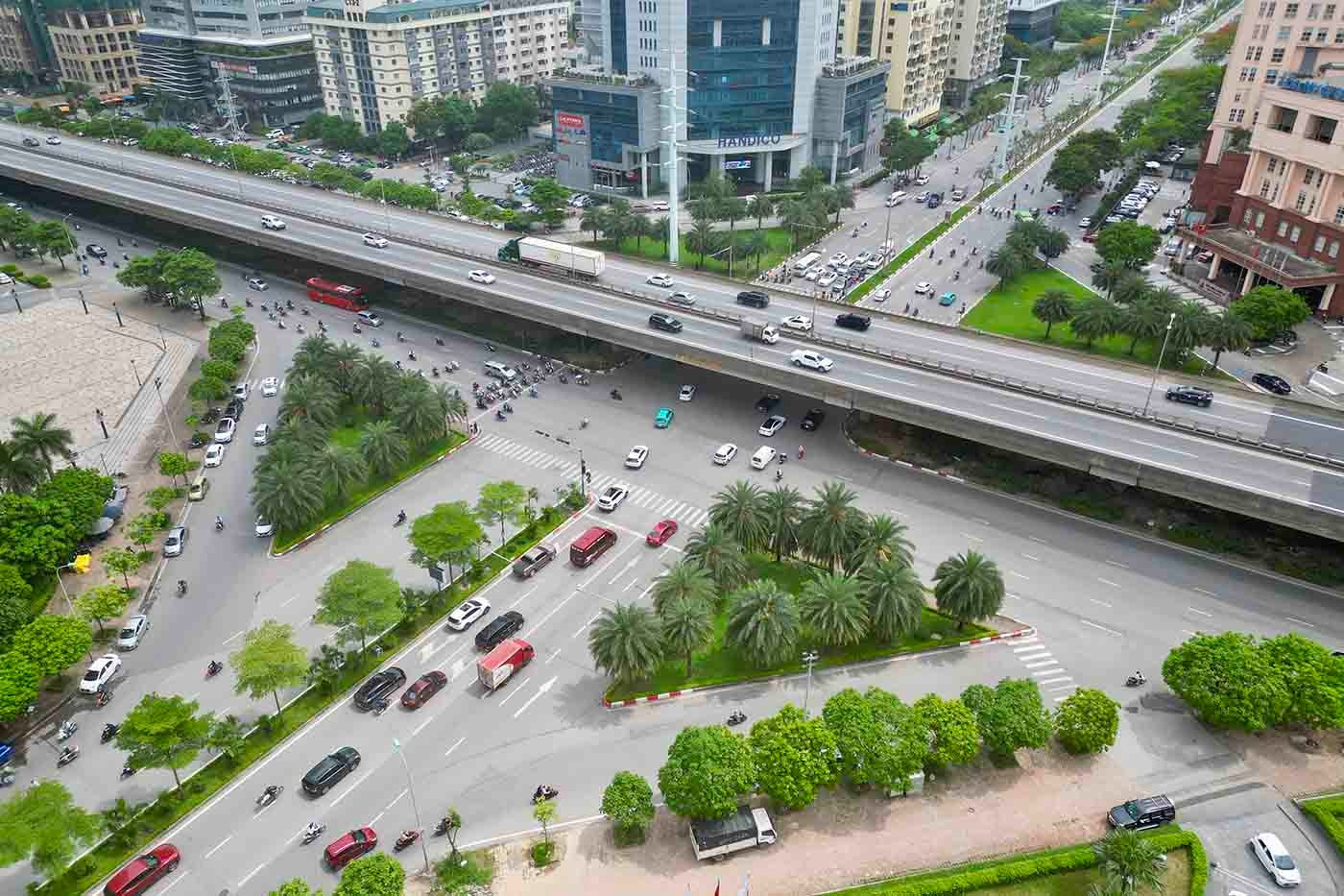 Nút giao đường Mễ Trì - Dương Đình Nghệ - Vành đai 3. Nguồn ảnh: Báo Lao Động