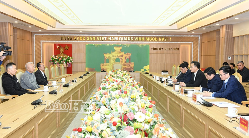 Hình ảnh tại buổi làm việc. Nguồn ảnh: Báo Hưng Yên