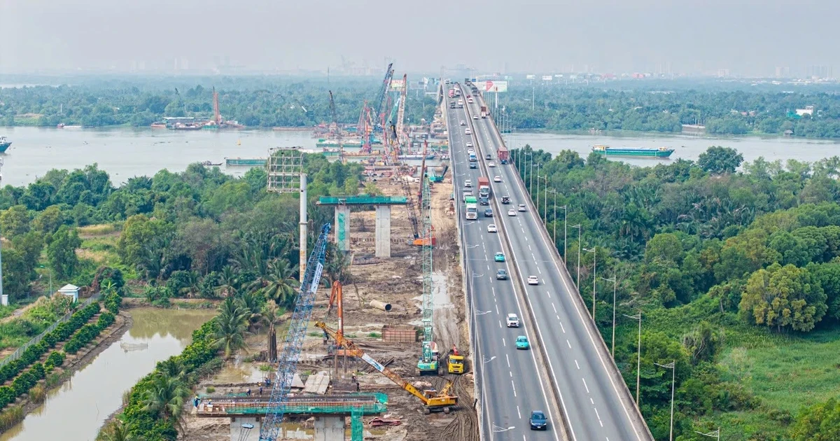 Mở rộng cao tốc TP.HCM - Long Thành: Thi công cầm chừng tại cửa ngõ TP.HCM vì “kẹt” mặt bằng