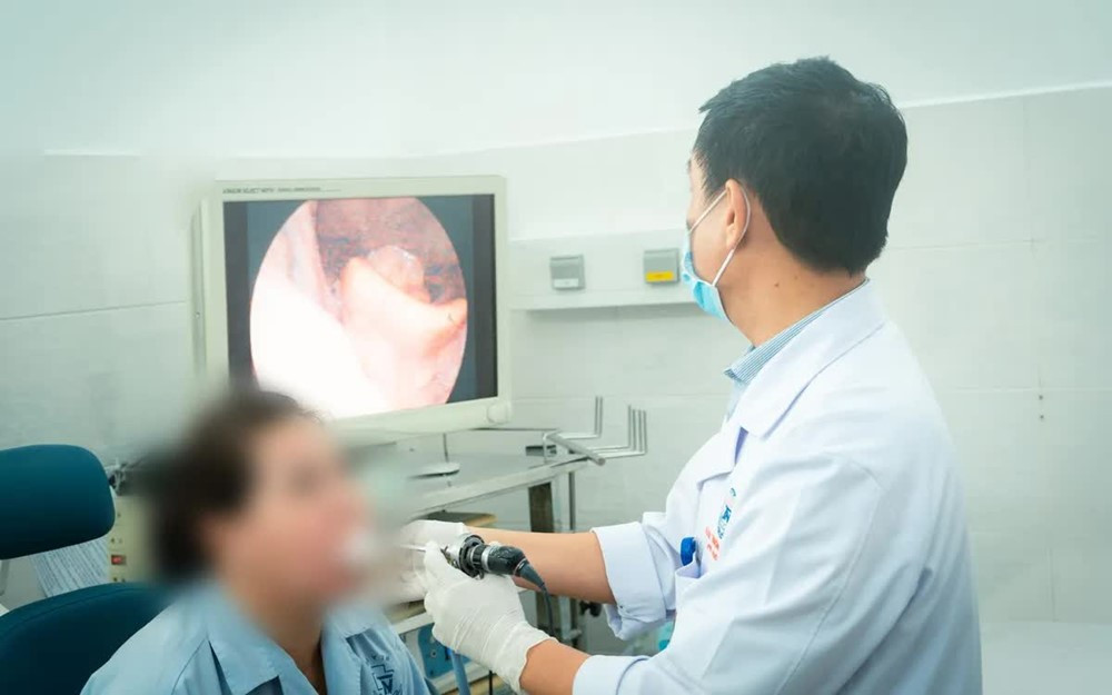 Người phụ nữ 52 tuổi suýt chết vì chữa hóc xương cá theo mẹo dân gian - ảnh 1