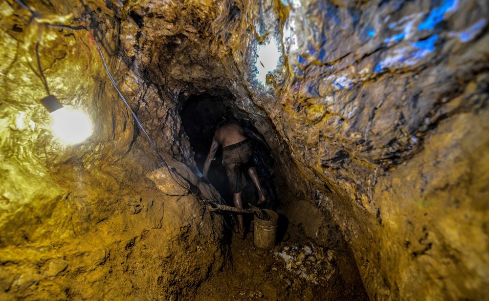 Quốc gia nắm giữ hơn 8.000 tấn vàng, 1 triệu carat kim cương cùng 303 tỷ thùng dầu - ảnh 2