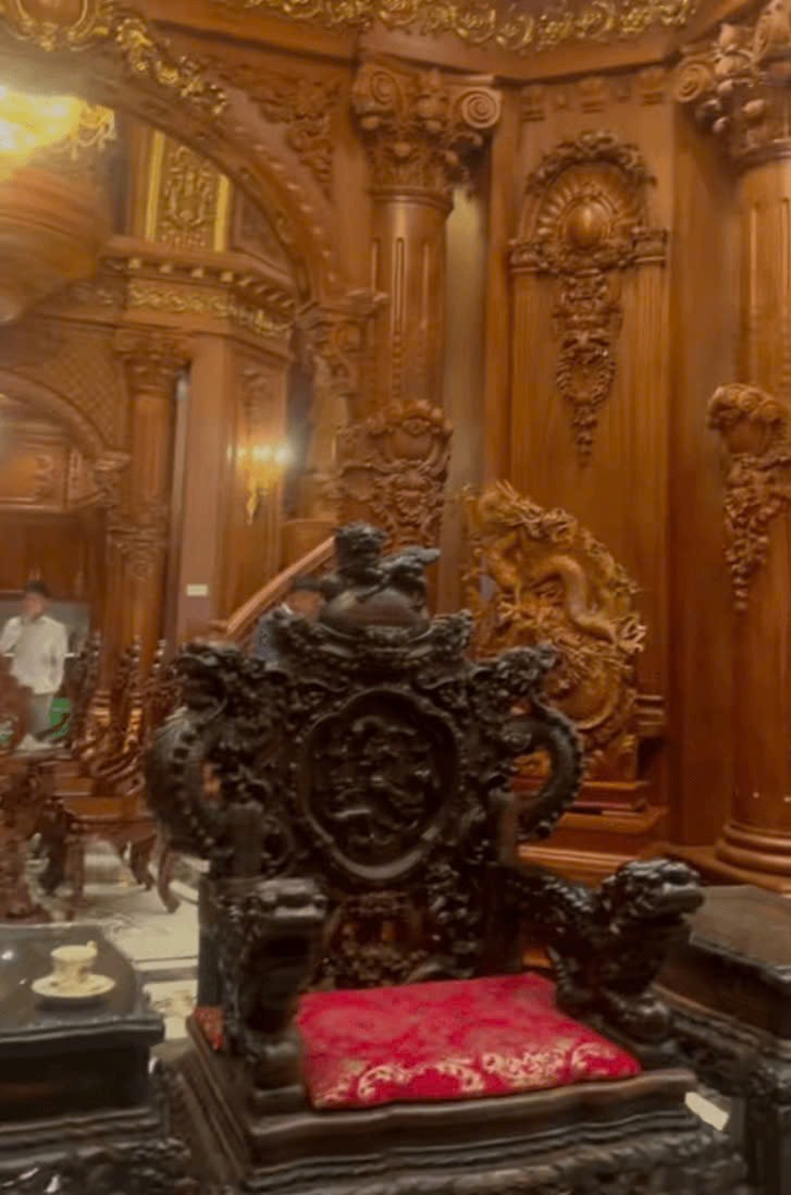 Lâu đài hoàng gia giữa làng quê Bắc Ninh: Cao 12 tầng, nội thất ‘sang - xịn’ đến choáng ngợp- Ảnh 5.