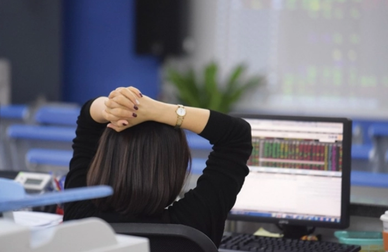 VN-Index lập đỉnh mới trong phiên nhóm bất động sản midcap lao đao