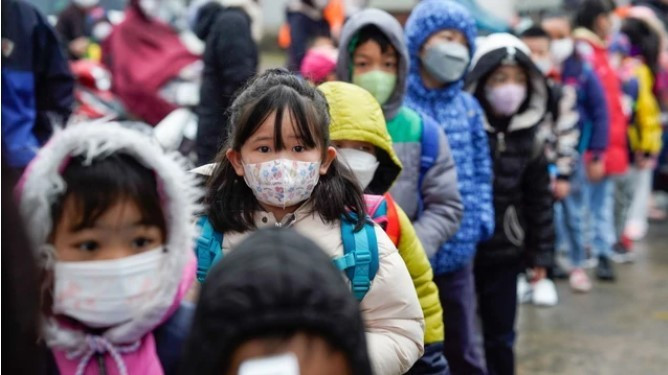 Hôm nay, nhiều trường học ở Hà Nội lùi giờ vào lớp - ảnh 2