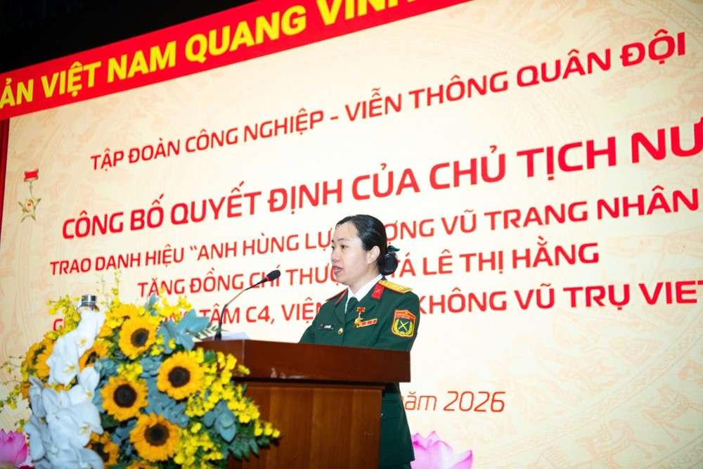 Chính thức phong tặng Anh hùng Lực lượng vũ trang nhân dân cho Thượng tá Lê Thị Hằng - ảnh 2