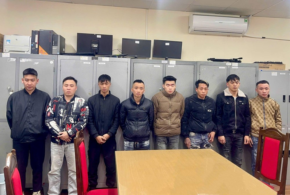 Khám xét 4 tỉnh thành, bắt khẩn cấp Đặng Văn Vinh SN 1997 và đồng bọn, giải cứu 21 người - ảnh 2