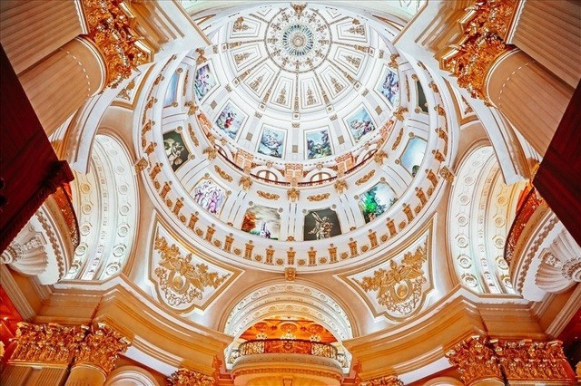 Tòa lâu đài tư nhân lớn nhất Đông Nam Á: Vốn đầu tư nghìn tỷ, kiến trúc mang đậm dấu ấn tôn giáo- Ảnh 3.