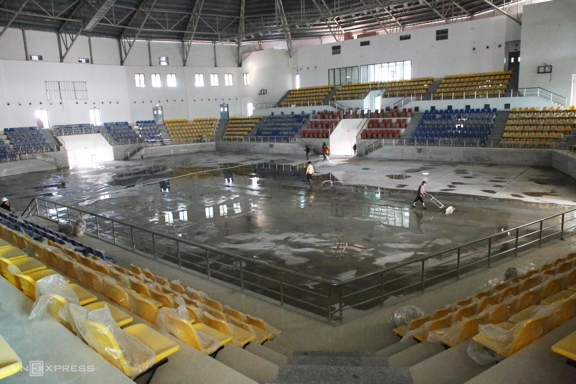 Nhà thi đấu hình kim cương duy nhất tại Việt Nam: Nằm tại tỉnh hẹp nhất với sân vận động 2.500 chỗ- Ảnh 3.