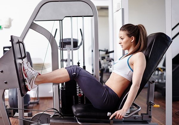 Tập gym 6 buổi một tuần, cô gái 23 tuổi 'già' như 50 tuổi - ảnh 2