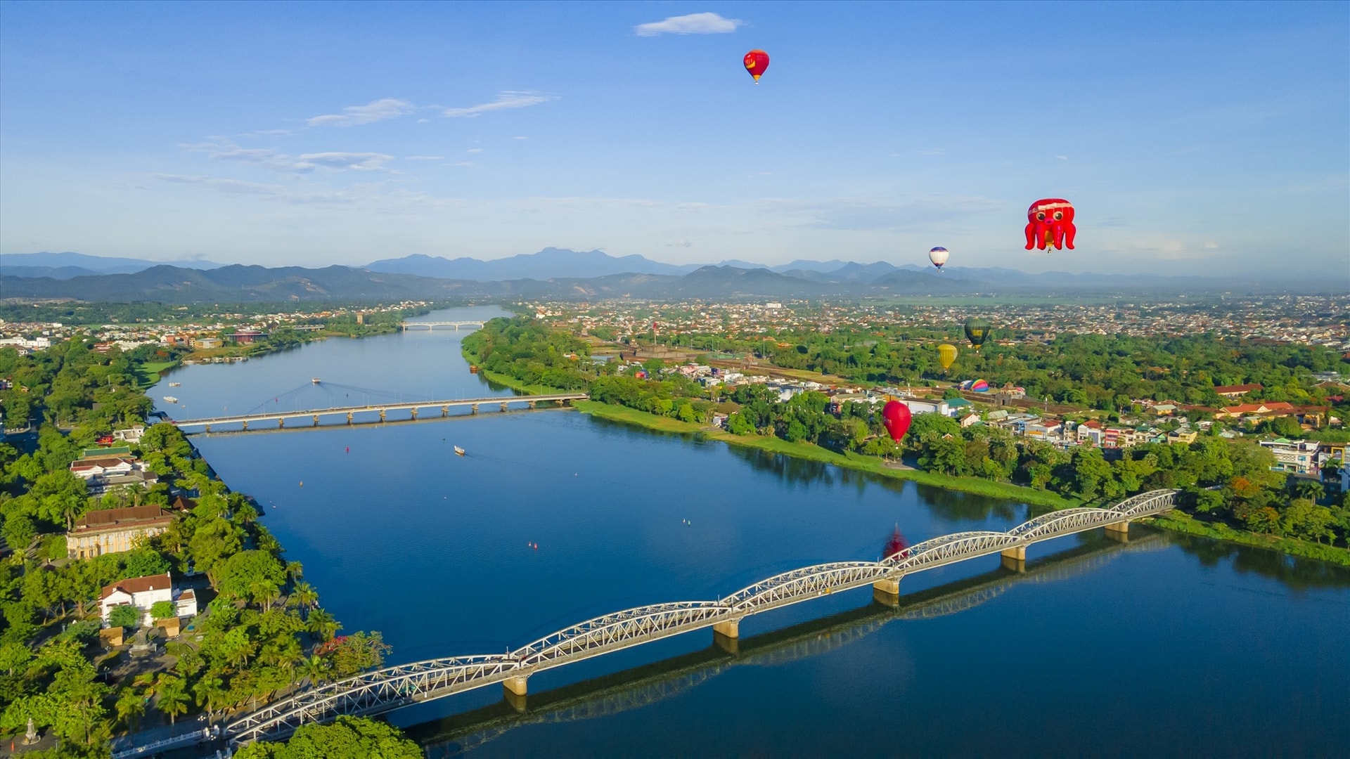 Một góc của TP. Huế. Nguồn ảnh: Báo Lao Động Một góc của TP. Huế. Nguồn ảnh: Báo Lao Động