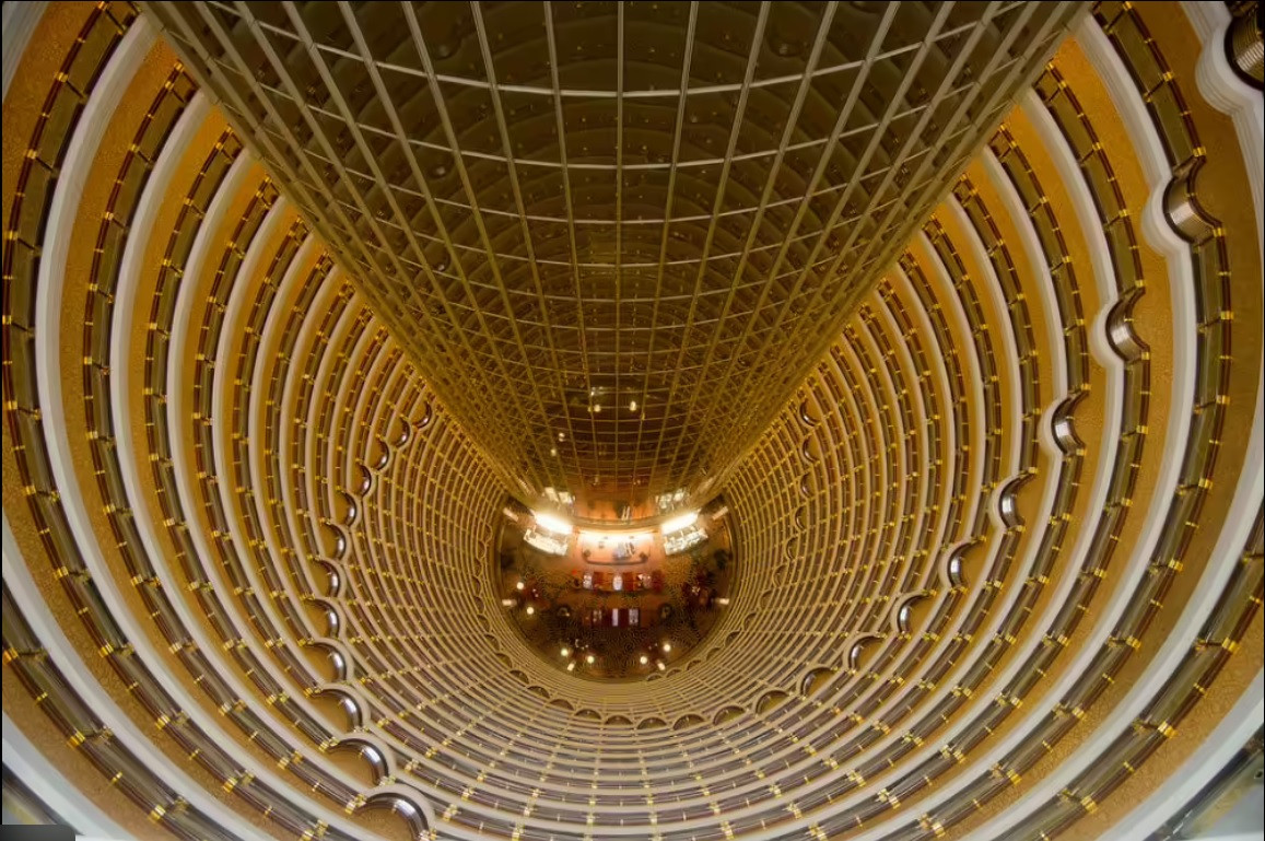 Tháp chọc trời 88 tầng từng là tòa nhà cao nhất đất nước tỷ dân, không gian thông tầng gây ‘chóng mặt’- Ảnh 2.