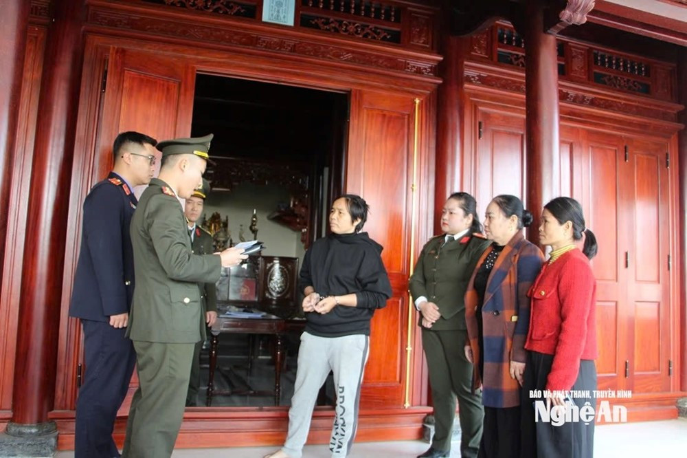 Khám xét nơi ở, bắt tạm giam người phụ nữ sinh năm 1981 tại Nghệ An - ảnh 1