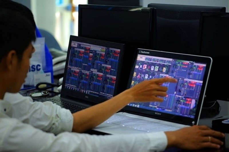 Ngay đầu năm 2026, 61 cổ phiếu nhận thông báo cắt margin