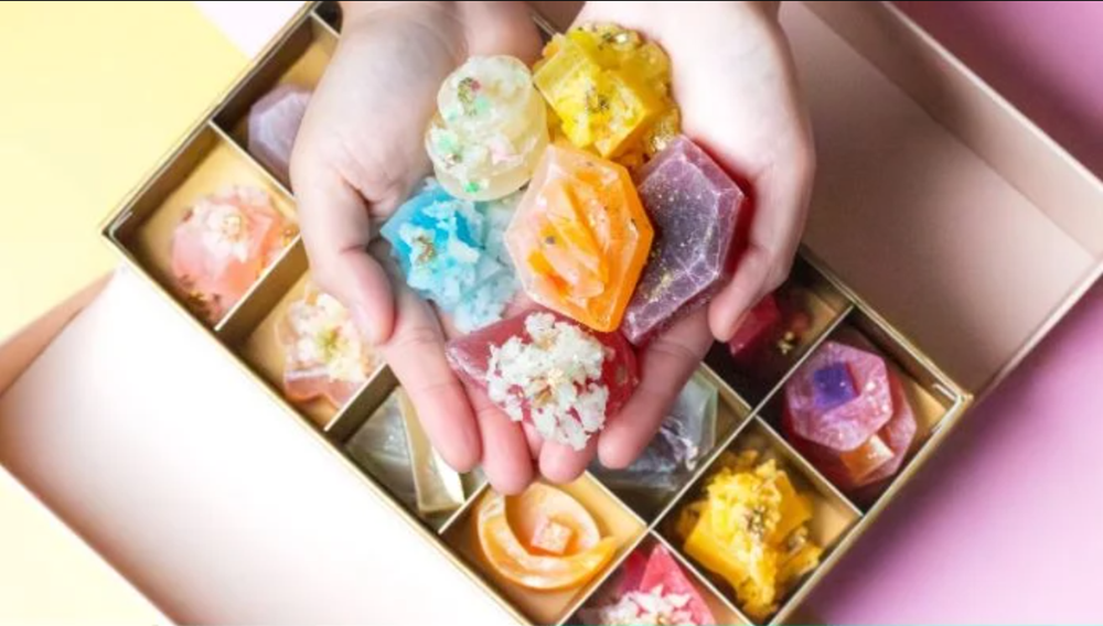 Cô gái gốc Việt không học hết tiểu học, không nghề nghiệp đổi đời thành tỷ phú nhờ một loại kẹo tuổi thơ - ảnh 3