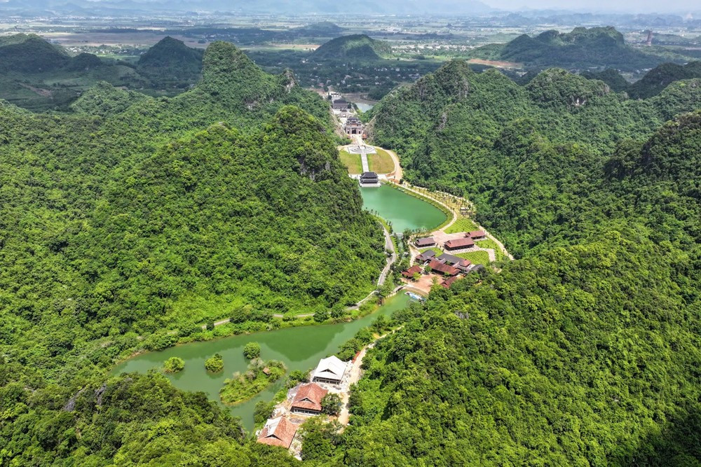 Địa điểm đẹp như phim cổ trang cách Hà Nội hơn 80km, nằm trong vùng lõi Di sản thế giới