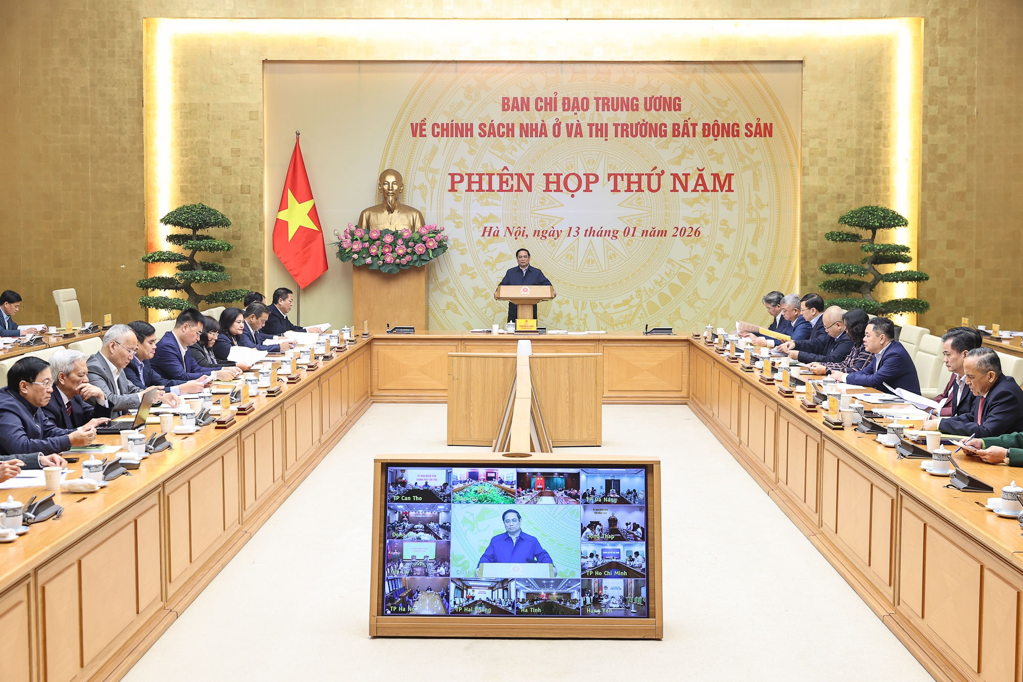 Thủ tướng: Điều chỉnh chính sách nhà ở xã hội, đẩy mạnh nhà cho thuê- Ảnh 1. Thủ tướng: Điều chỉnh chính sách nhà ở xã hội, đẩy mạnh nhà cho thuê- Ảnh 1.