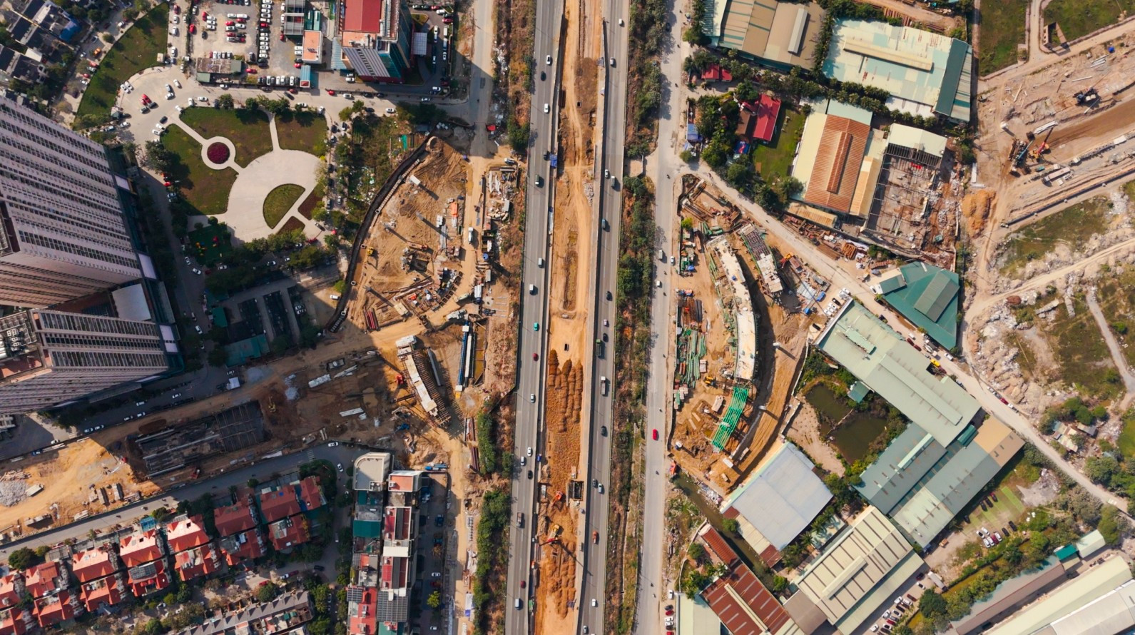 Nút giao gần 2.400 tỷ kết nối đại lộ dài và đẹp nhất Việt Nam đón tin vui lớn- Ảnh 2.