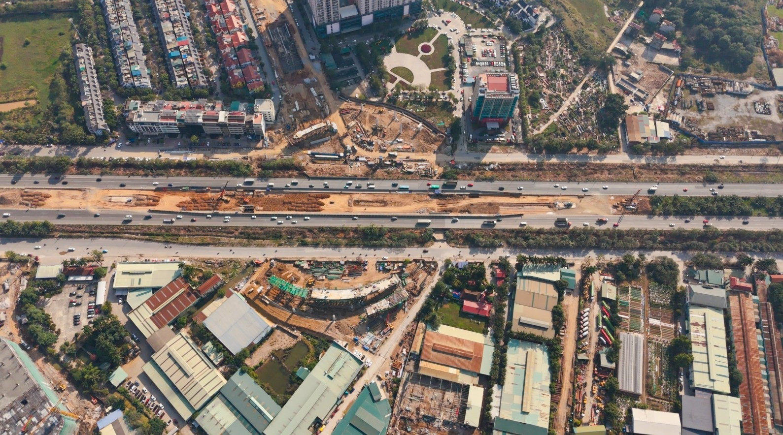 Nút giao gần 2.400 tỷ kết nối đại lộ dài và đẹp nhất Việt Nam đón tin vui lớn- Ảnh 1.